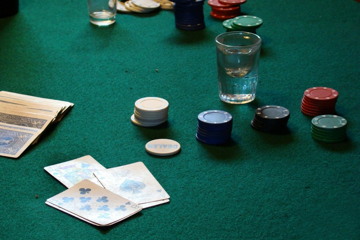 4 Tips for Newcomers to Master Online Poker Strategy
