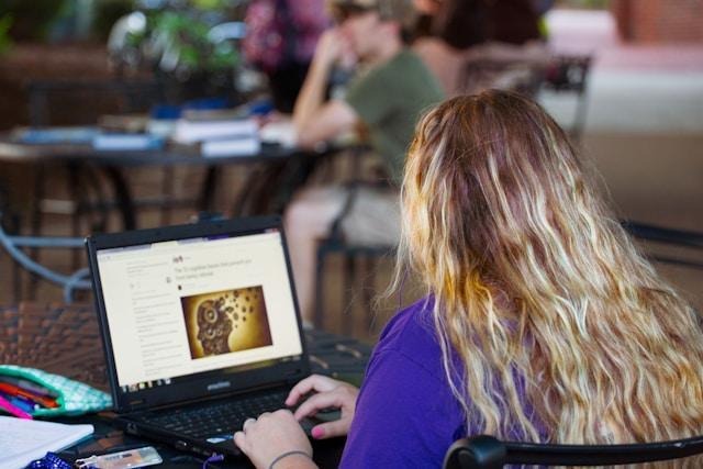 5 Ways Teachers Grow Professionally Through Online Education Degrees