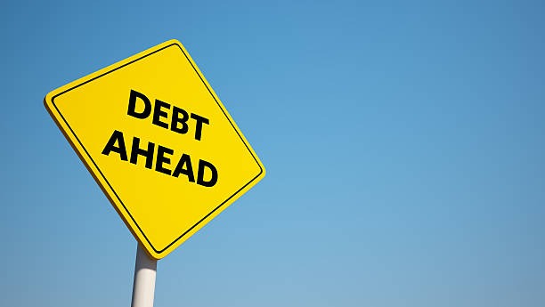 7 Warning Signs You’re Heading Into a Debt Trap
