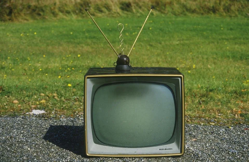 A Short History of Live Television: From Antennas to Apps