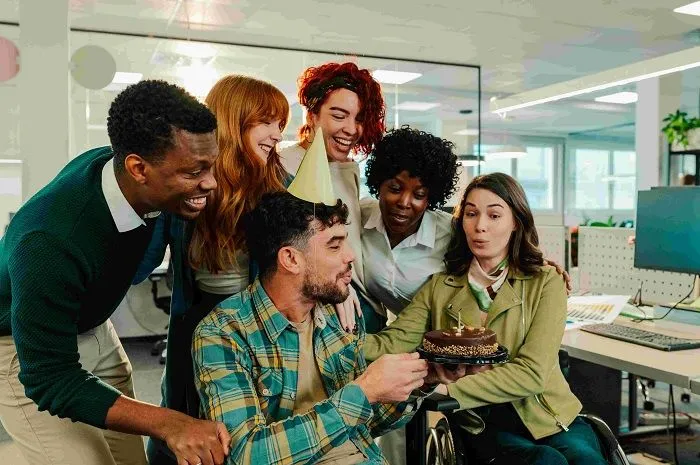 75+ Best Birthday Wishes for Coworkers To Say Happy Birthday