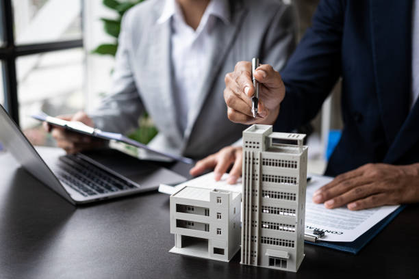 Common Real Estate Legal Challenges: Practical Solutions for Buyers and Sellers
