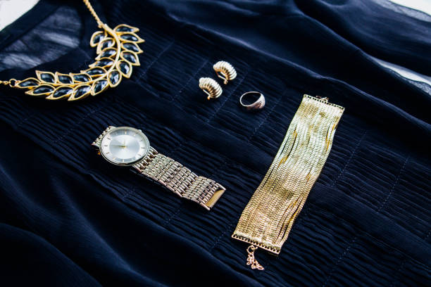 Complementing Casual Versus Formal Wear With Gold Jewelry