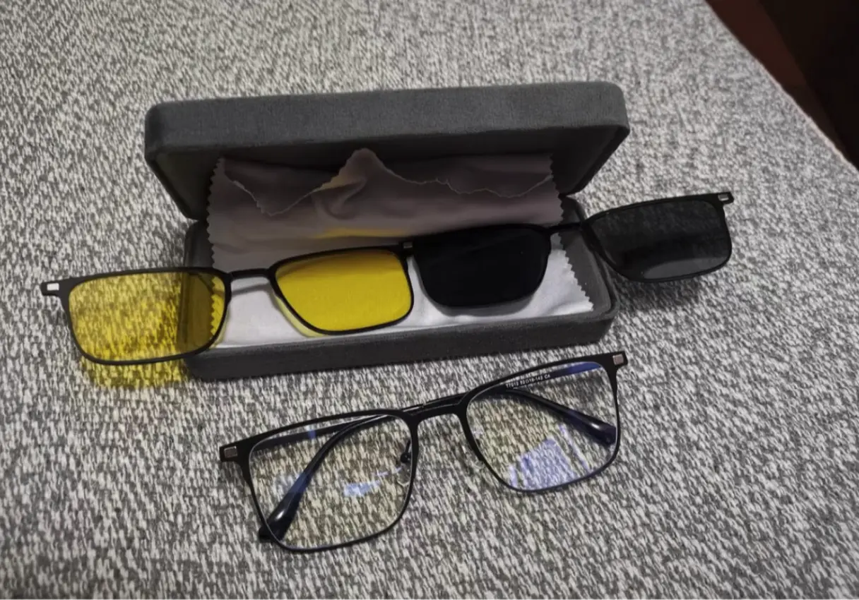 Do Sunglasses Protect Against Digital Eye Strain Too?