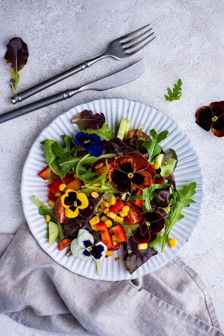 Edible Flowers as a Language of Romance: How to Add Magic to a Date