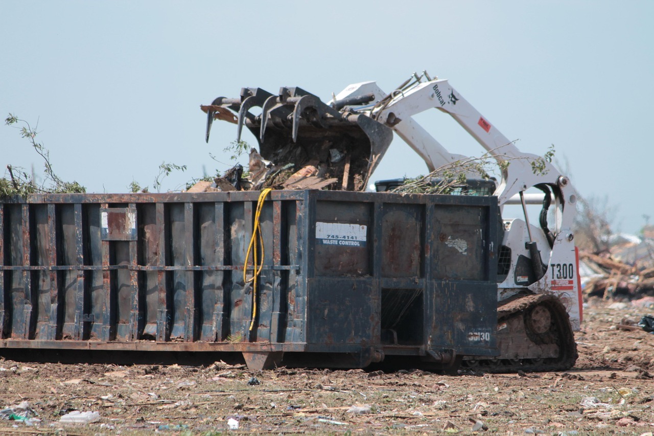 Fall Prep with Roll-Off Dumpsters: Get Ready for the Season