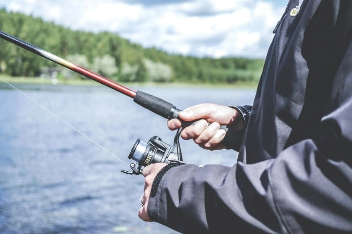 Fishing Gifts to Make Fishing Sport A Right-Handed Game