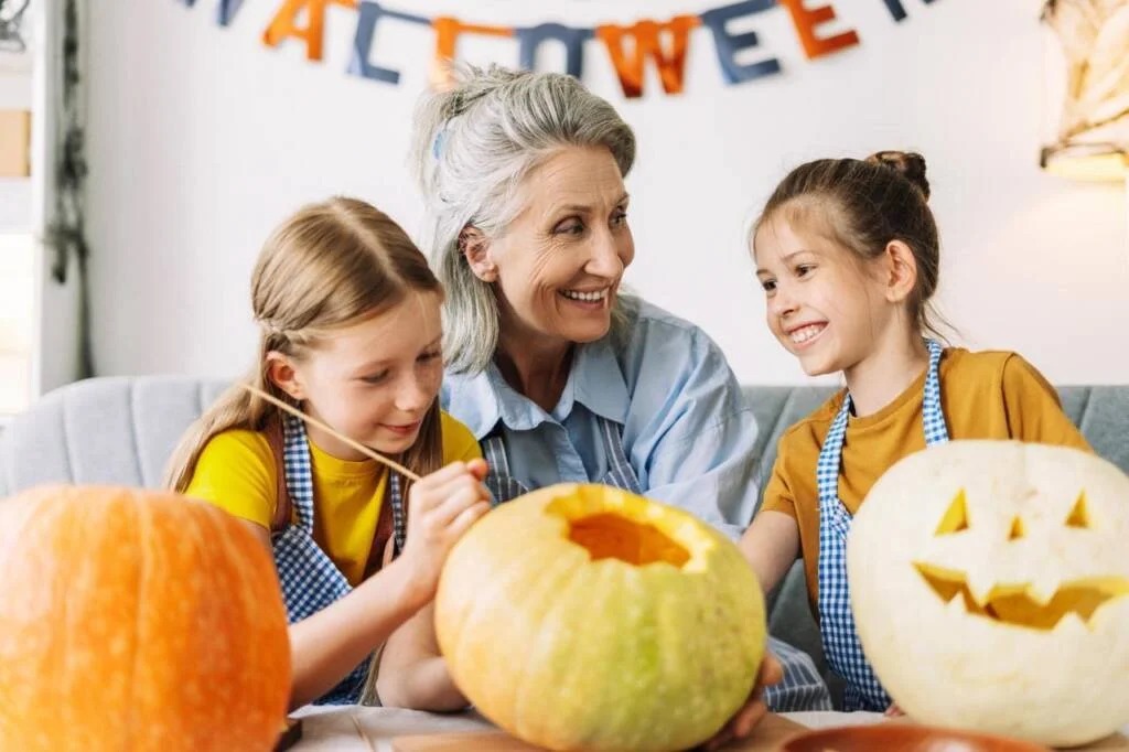 Fun and Safe Halloween Activities for Seniors to Enjoy the Festivities