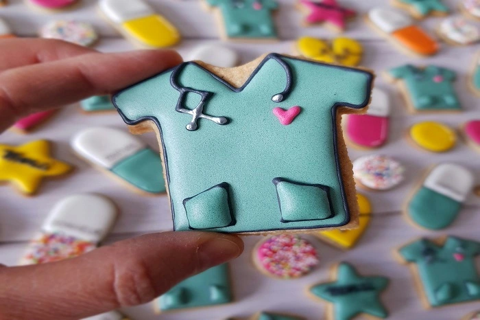 60+ Gift Ideas for Doctors to Appreciate them Meaningfully