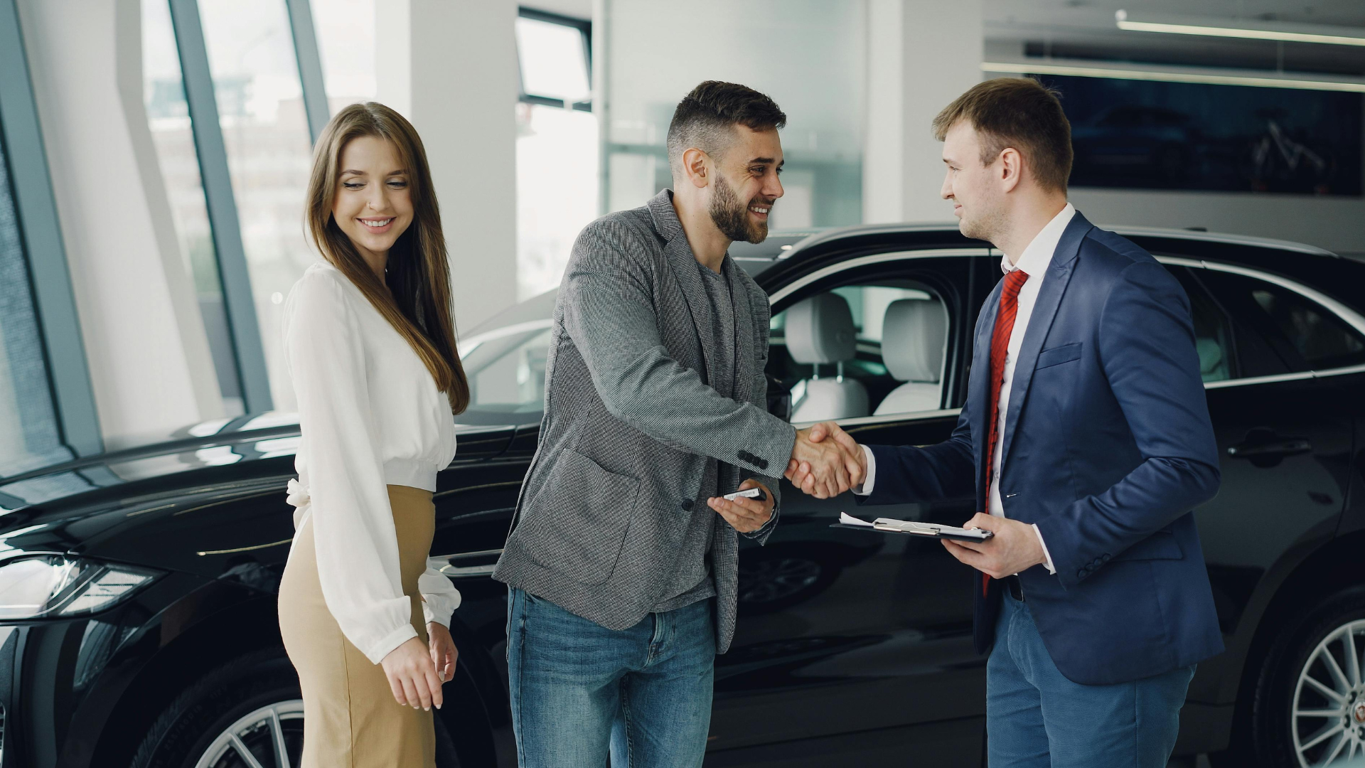 How a Mitsubishi Dealership Simplifies the Car Buying Process