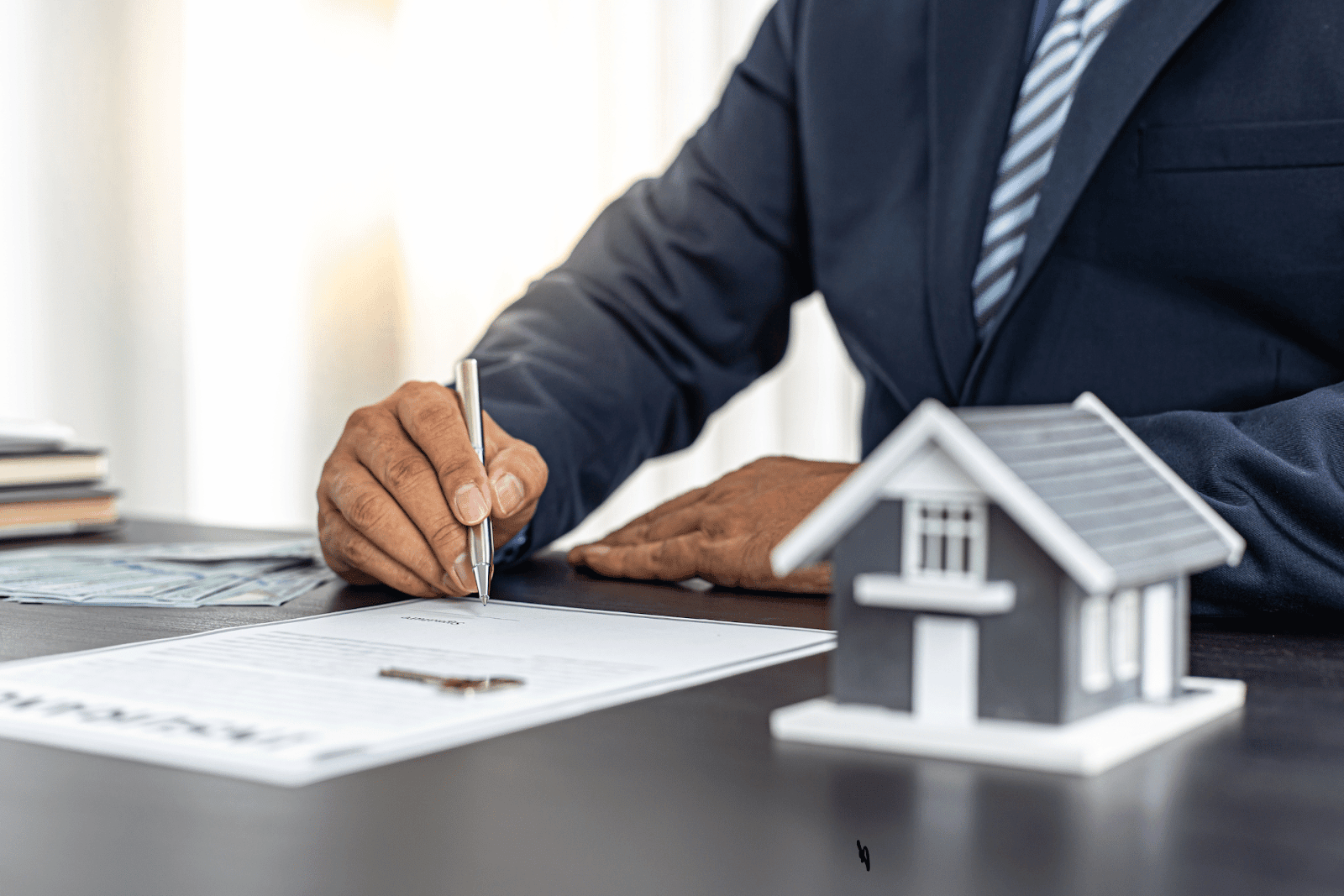 How a Property Manager in Miami Can Help You With Financial Reporting