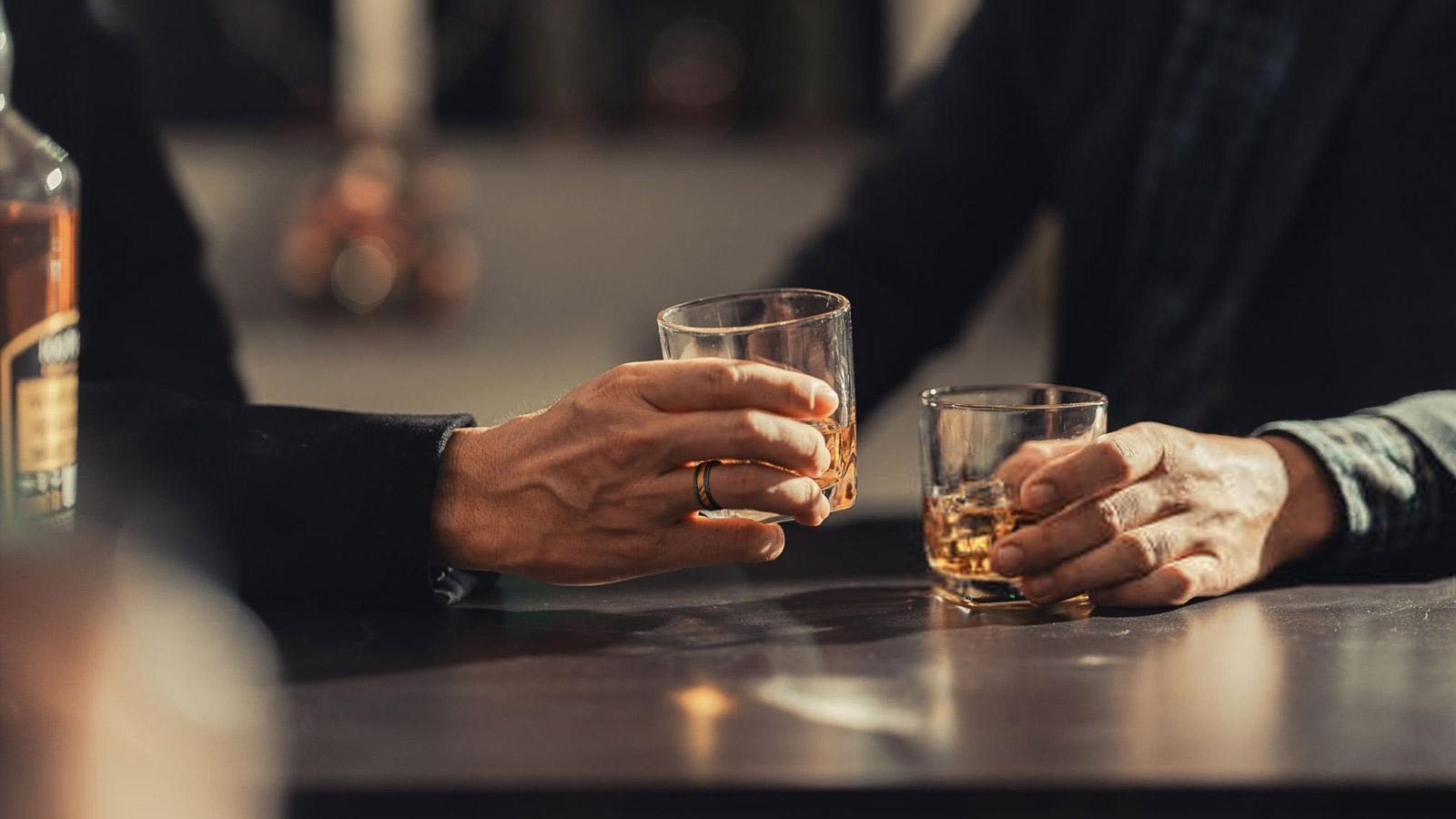 How to Choose a Men’s Ring That Ages Gracefully