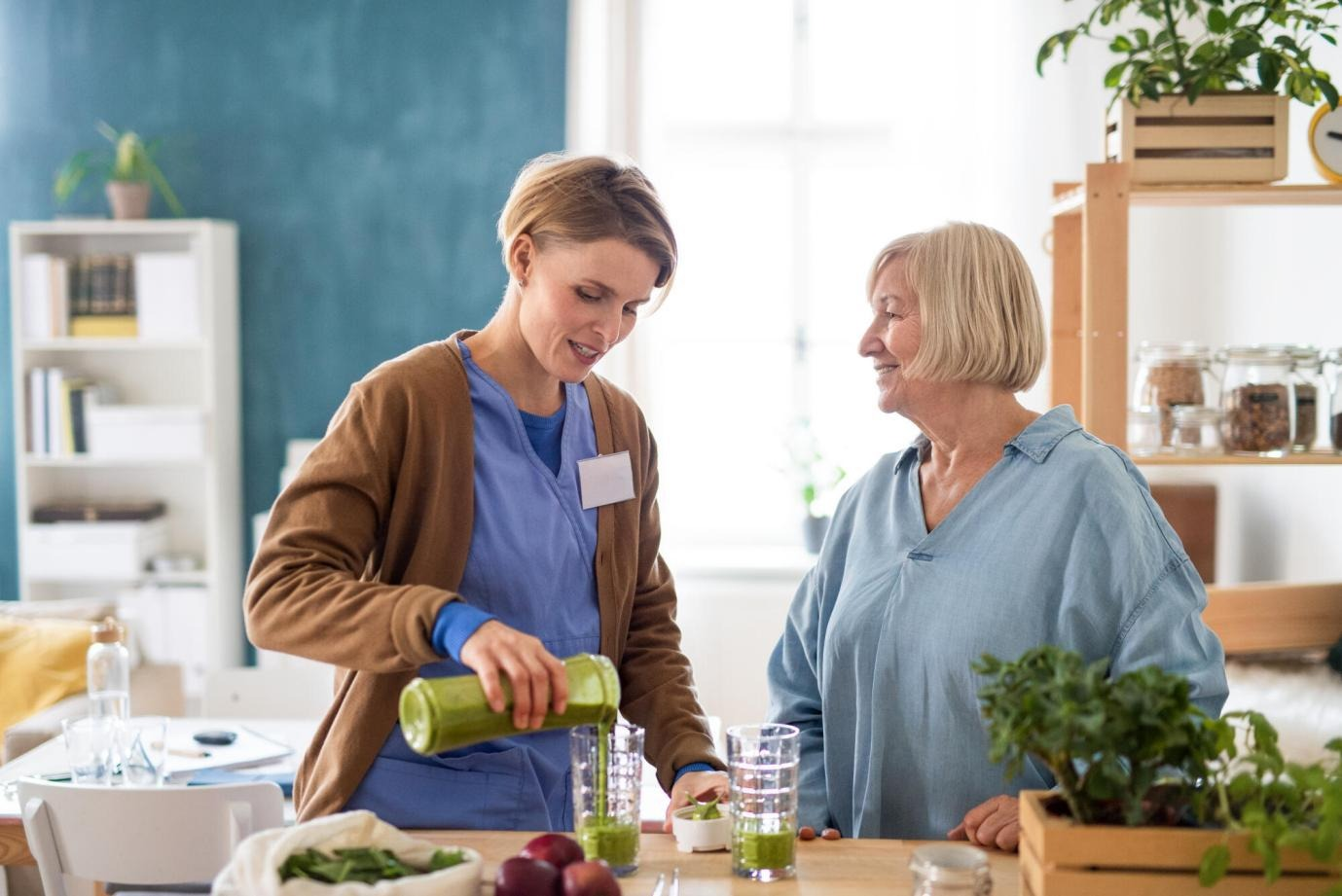 How to Choose the Right Elder Care Solutions for Your Family