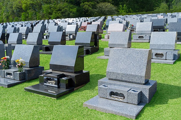 How to Choose the Right Slant Headstones That Honors Your Loved One