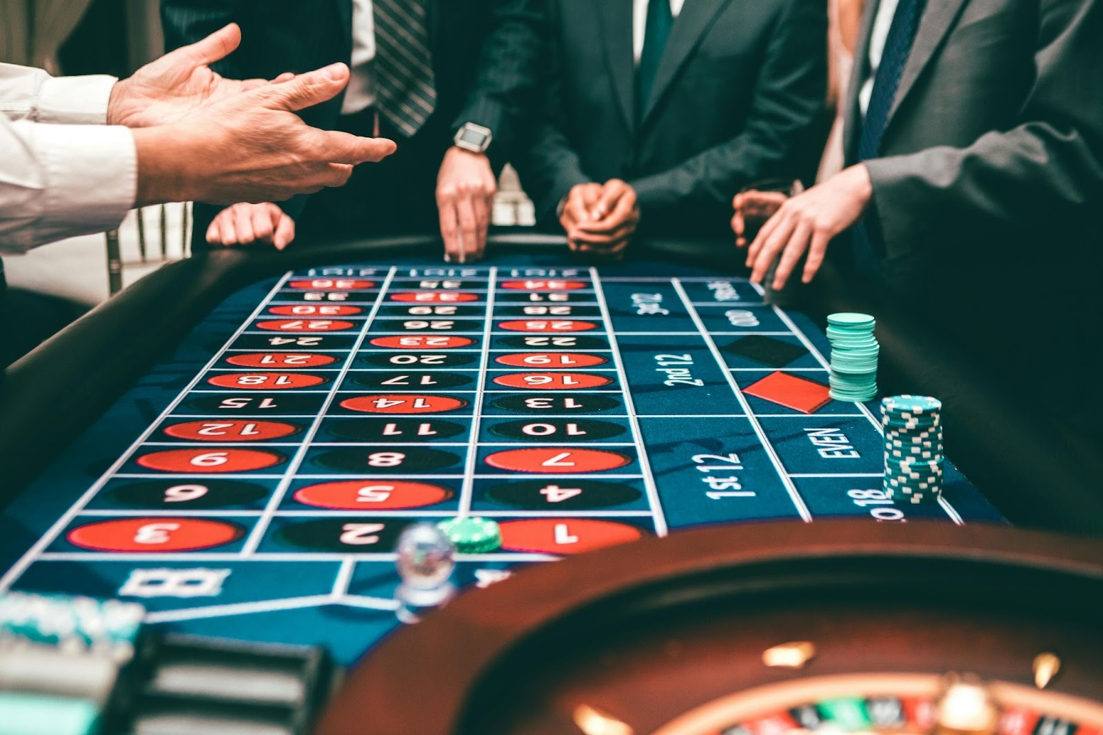 How to Manage Your Bankroll While Playing at YYY Casinos in the UAE