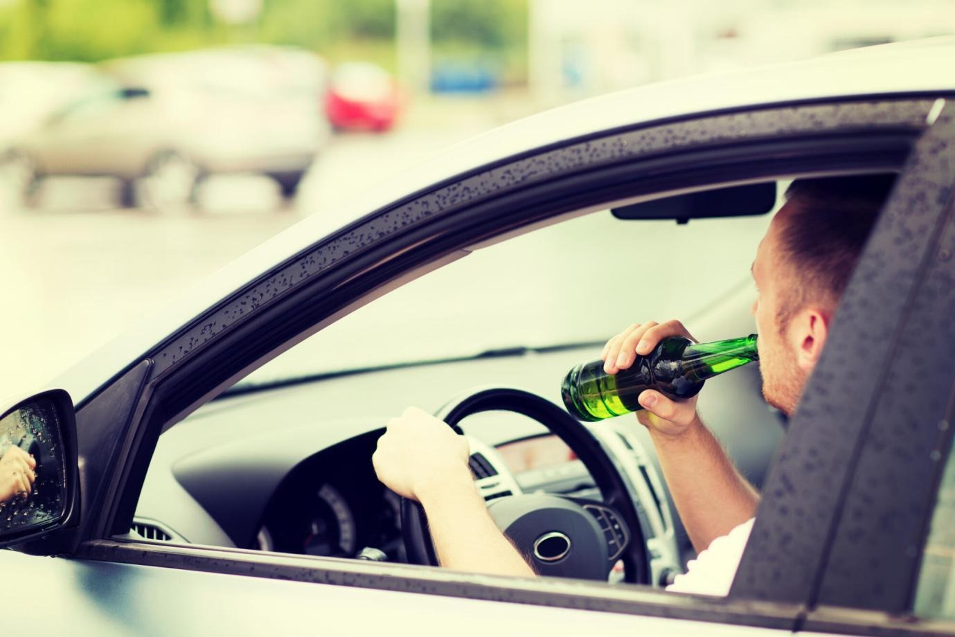 How to Protect Yourself When You Notice an Intoxicated Motorist