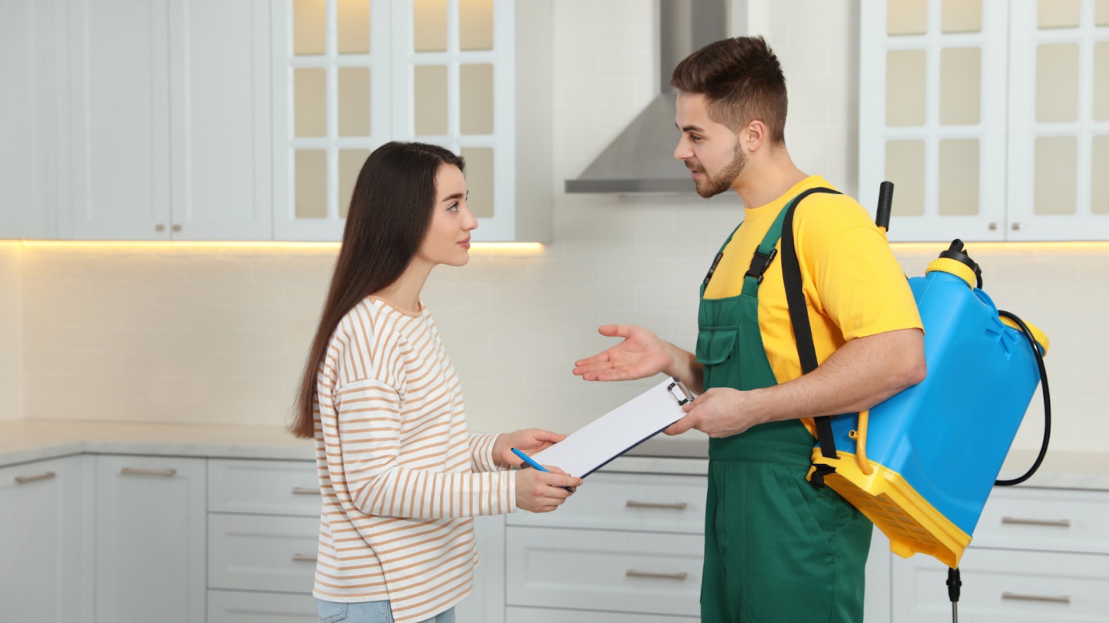 Identifying Early Signs That Require Professional Pest Control