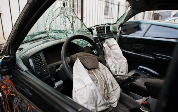 Injured by a Defective Airbag? A Lawyer Can Help