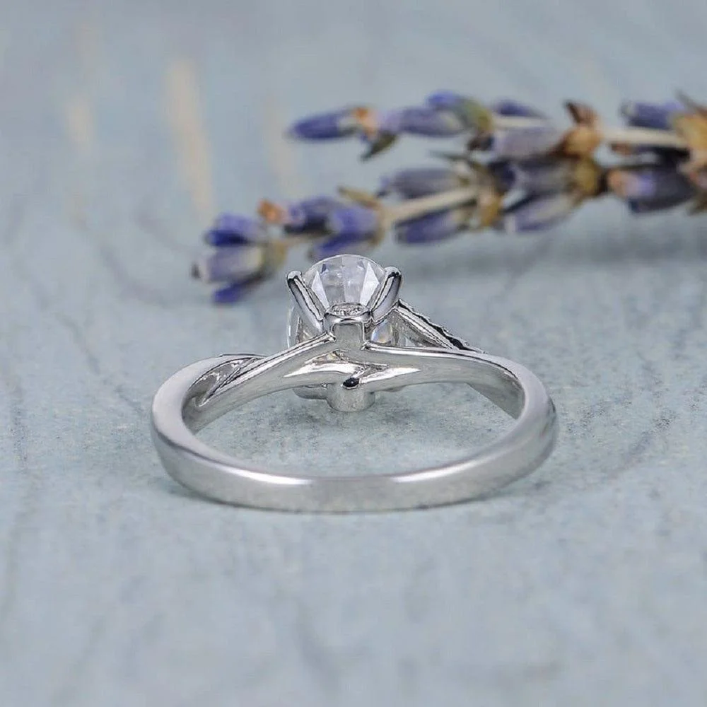 Luxury Jewelry Explained: Craftsmanship, Rarity, and What Truly Sets Pieces Apart