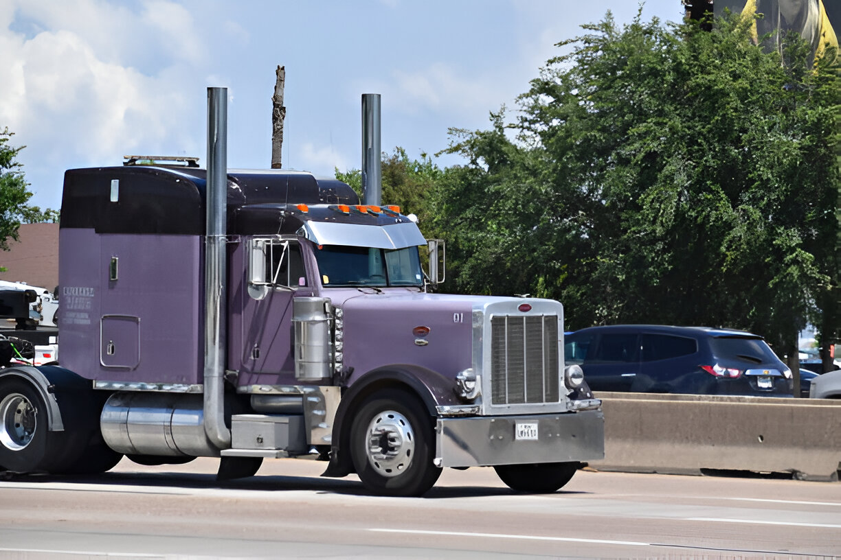 Personal Injury Lawyer in Houston, Texas: Avoiding Common Truck Accident Claim Pitfalls