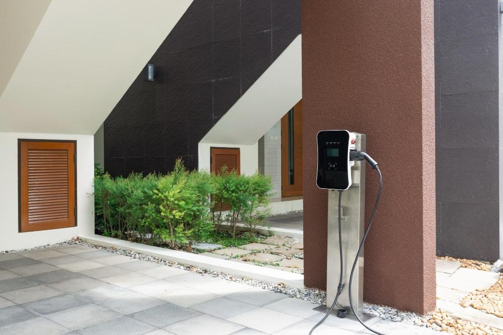 The Benefits of Installing a Home EV Charging Station