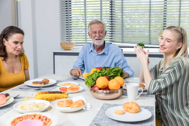 The Importance of Balanced Food Options in Assisted Living