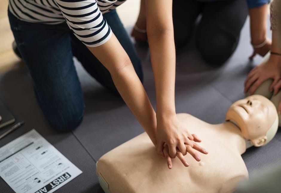 The Lifesaving Benefits of Knowing CPR Even Without a Defibrillator