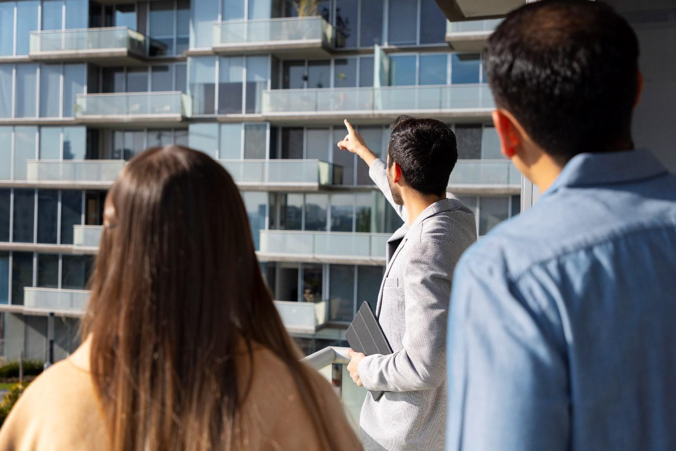 Top Features to Consider When Building a Luxury Home