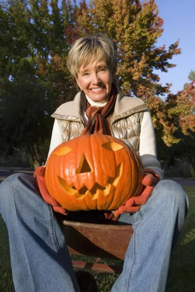 Top Halloween Activities to Entertain and Delight Seniors