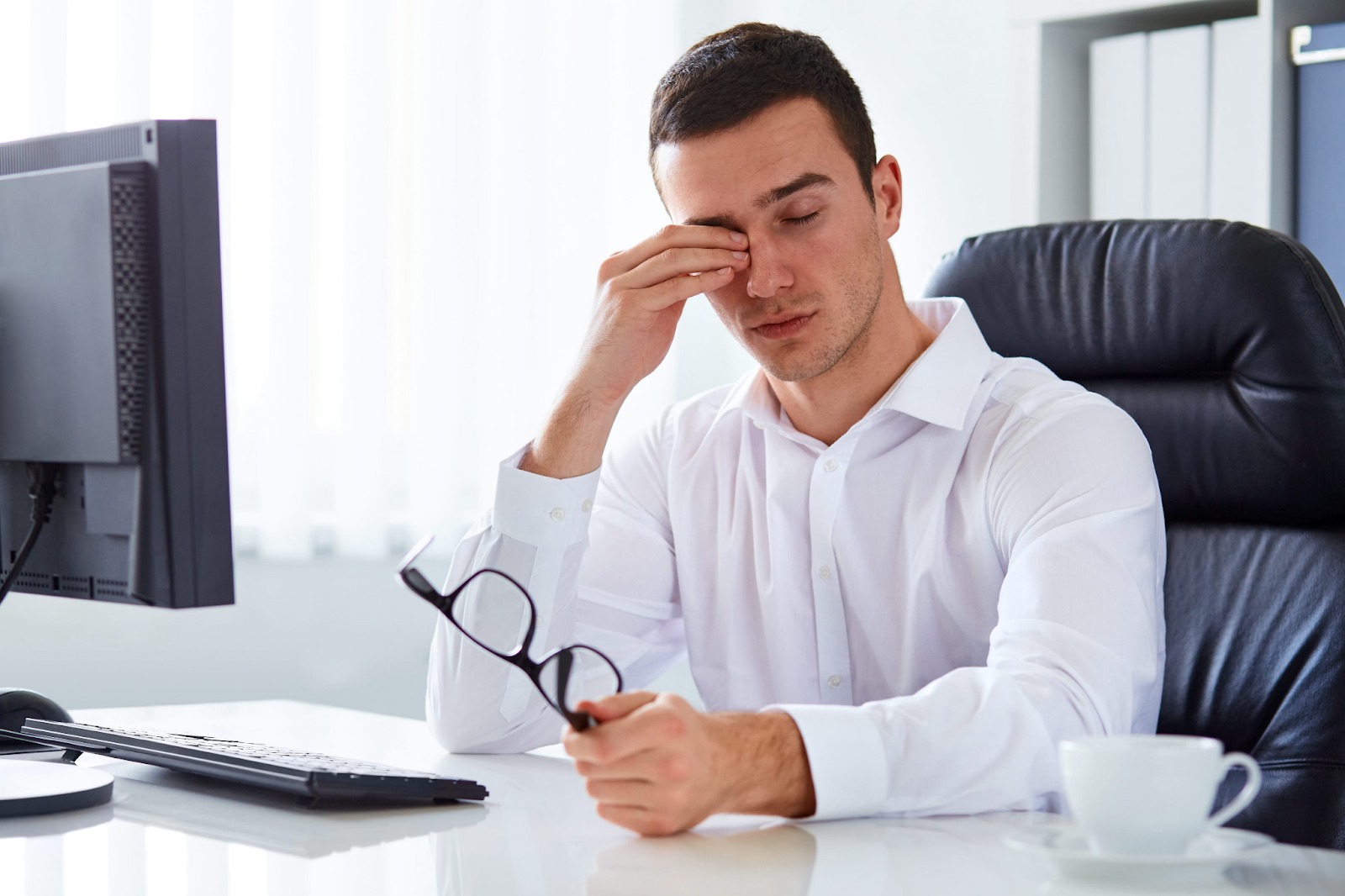 Top Symptoms of Eye Strain After Long Hours in Front of Screens
