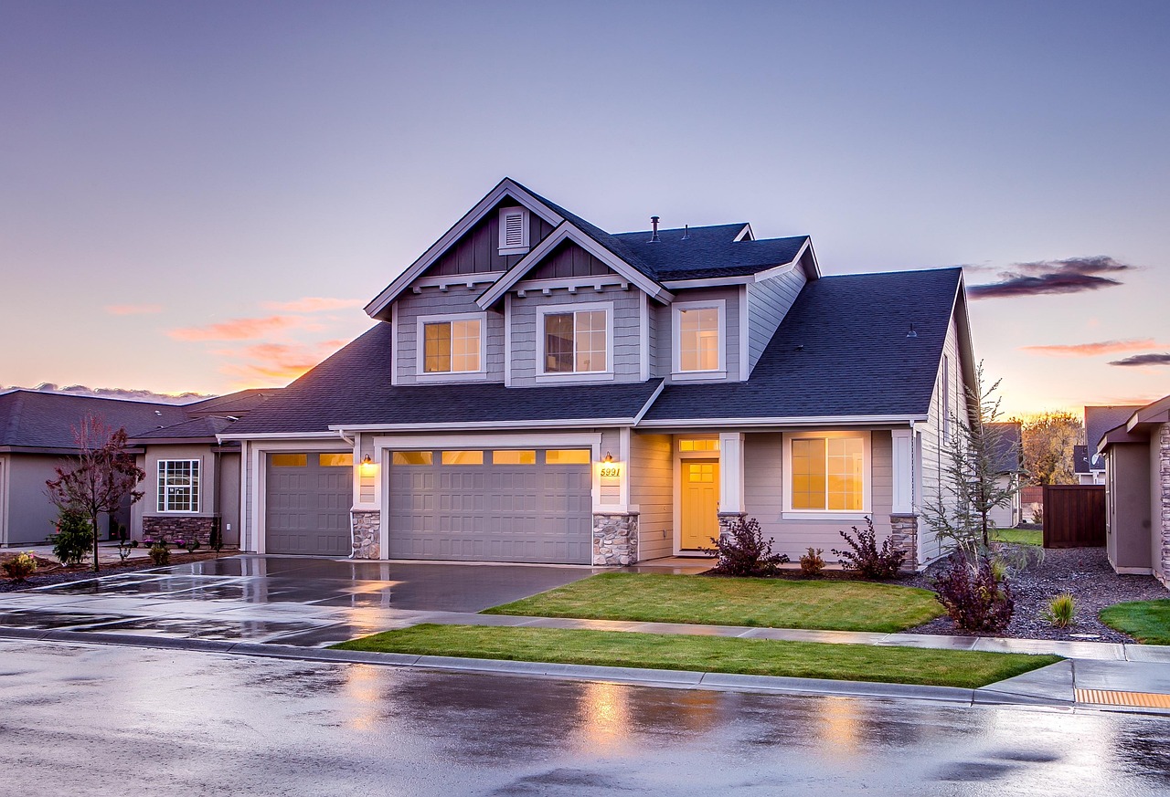 Urban vs. Suburban Living: What’s Right for You?
