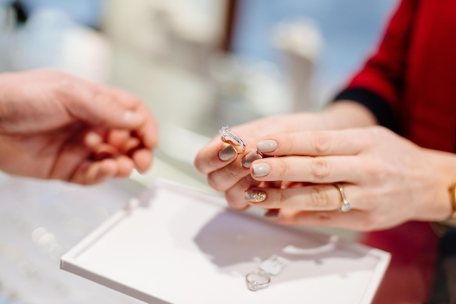 What You Should Know Before Buying a Ring: Expert Tips for First-Time Shoppers