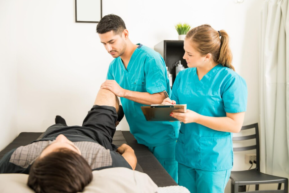 What Your Ankle Pain Is Trying to Tell You (And When to Call a Physiotherapist)?