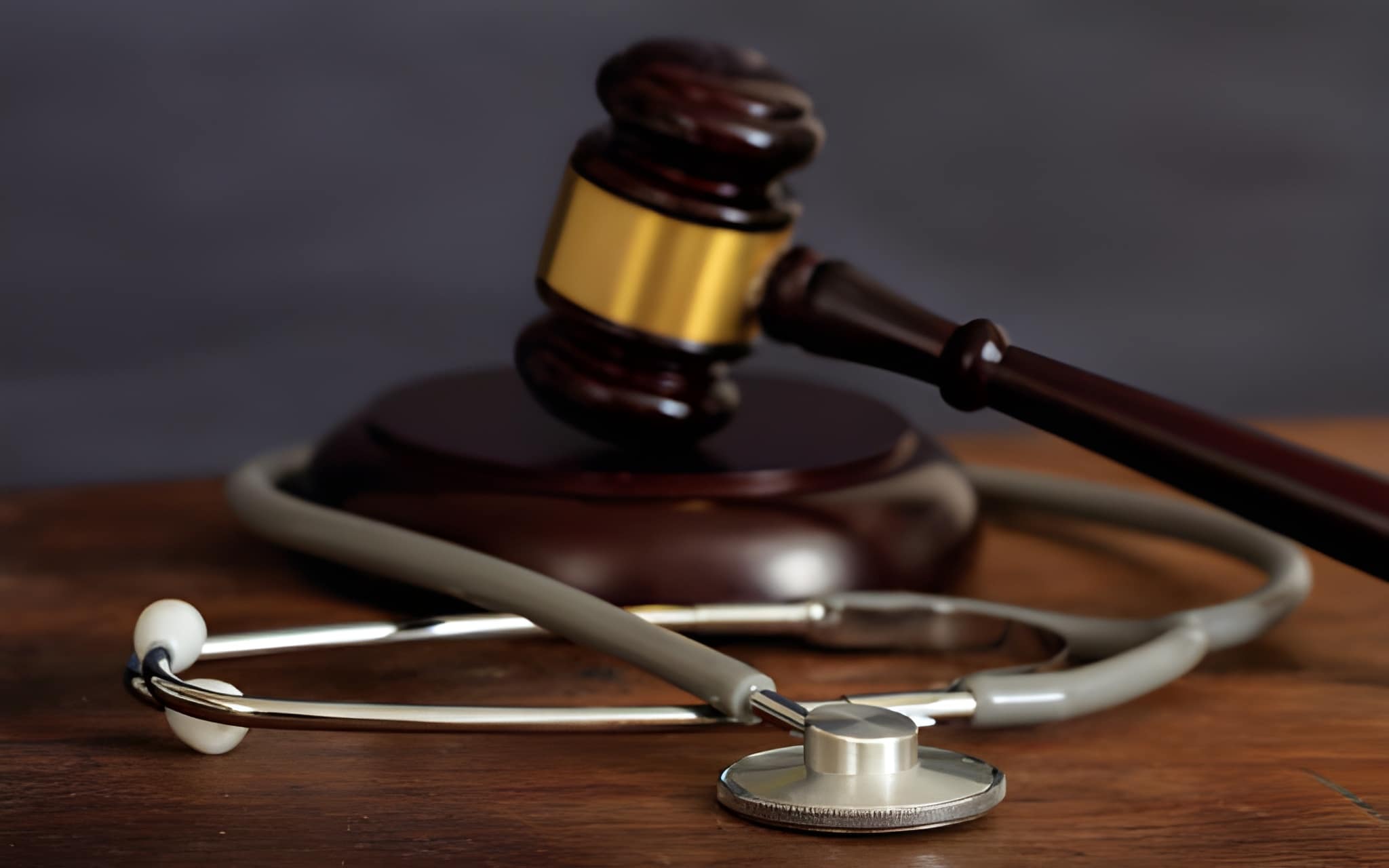 When Medicine Meets the Courtroom: The Influence of Medical Expert Witnesses
