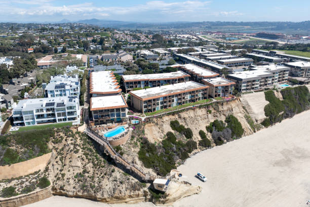 Why Live in  Marina Del Ray?