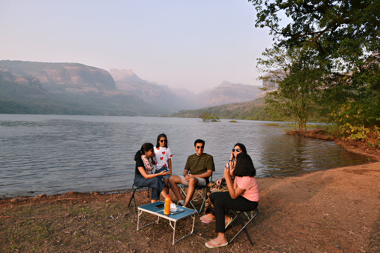 Why Real Travel Help Is Trending Again—And What It Means for Your Next Vacation